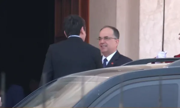 Begaj si aspetta il primo Kurti a Tirana, poi il primo ministro si incontra con Rama per pranzo