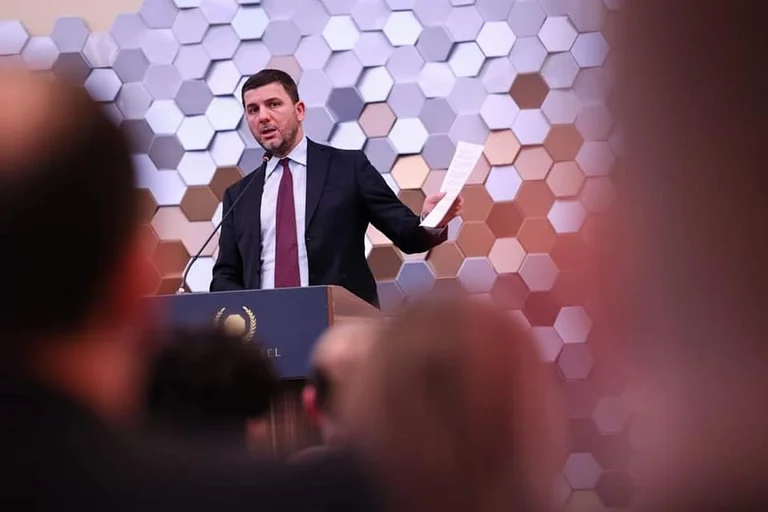 Krasniqi après décision pour KKP: Nous avons témoigné servir les intérêts des citoyens