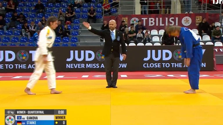 Nora Gjakova spektakulär, sichert die Halbfinale in Tiflis