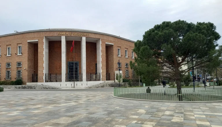 Banca d'Albania aumenta il tasso di interesse di base al 3%