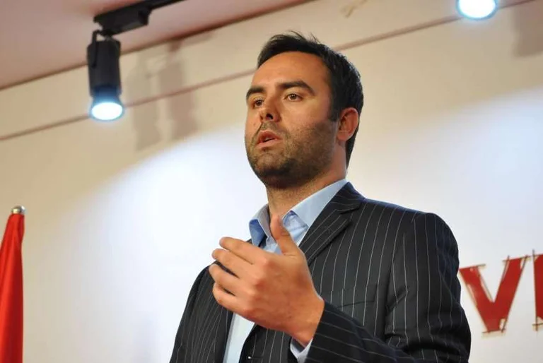 Si se requiere competencia ejecutiva, nada va a las encuestas