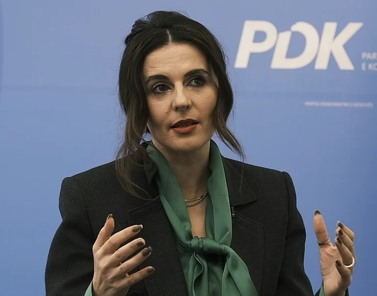 Citaku: Kurti a rejeté les accords de Thaci et Mustafa, sans aucune reconnaissance elle-même
