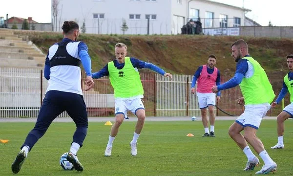 Parler avant la bataille avec Israël, Berisha et Rhudan