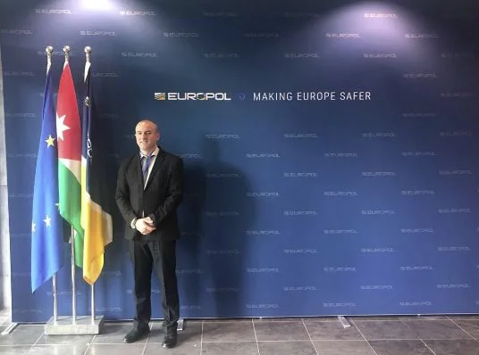 Kosovo Polizei senden erste Verbindungsbeamte an EUROOL