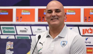 Dies ist Israel's Coach vor dem Kosovo Spiel: Niemand kann in unser Land kommen und der Liebling sein.