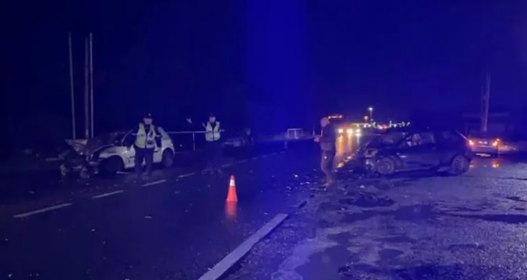 Incidente di traffico a Fier, perde la vita ad un ufficiale della polizia