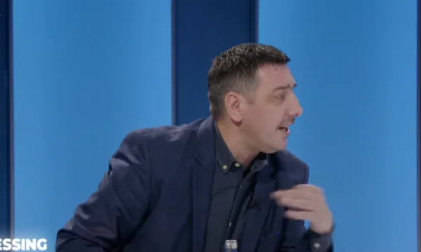 Kurt tiene peores empleos cuando se ríe