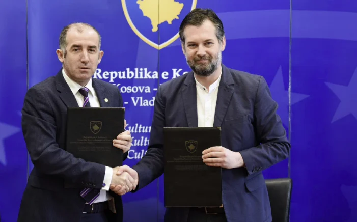 Gedenkstätte für Kinder getötet und vermisst in der letzten Kosovo-Krieg