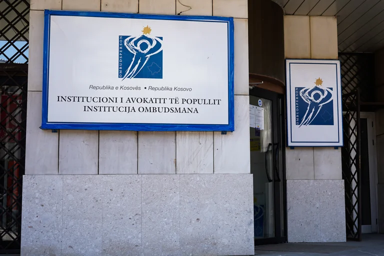 El Ombudsman ha aceptado más de 50 denuncias contra la nueva ley salarial