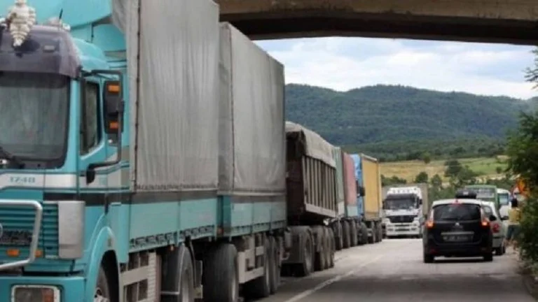 Polizei schmuggelt einen LKW mit 90.000 Eiern