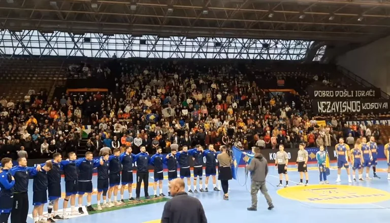 Les joueurs de handball du Kosovo perdent contre la Bosnie-Herzégovine, peu susceptibles de se qualifier à l'EURO24