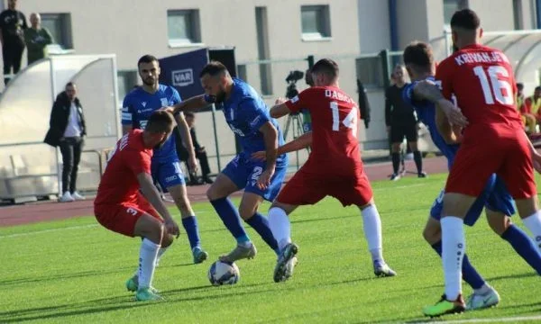 Superleagues di tre partite oggi, Deforest di Anamorawa