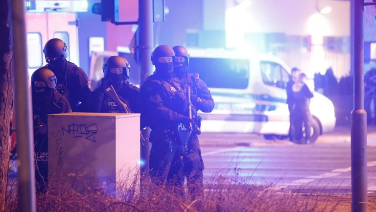 DW: Au moins 6 personnes tuées et plusieurs blessées après avoir tiré à Hambourg