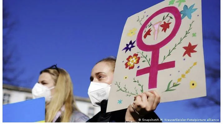 Germania: Le donne hanno ancora pagato il 18% in meno rispetto agli uomini