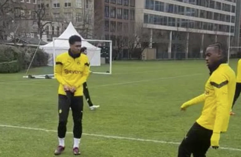 Dortmund paga un campo a Londra per eseguire il suo ultimo allenamento prima del Chelsea match