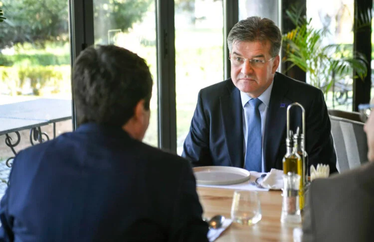 Lajcak rencontre les dirigeants de l'opposition vendredi au Kosovo