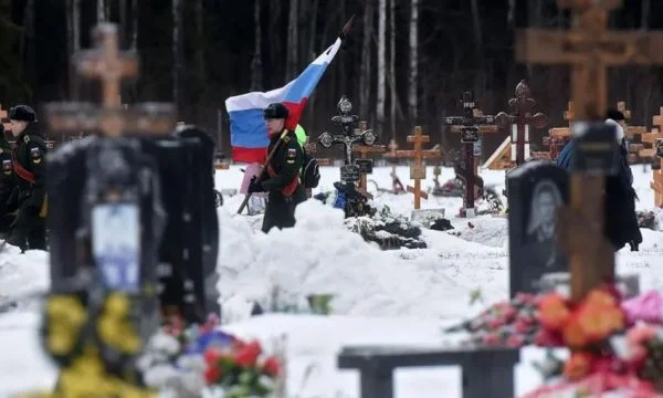“La guerre a un prix”: Journalistes énumérant les soldats morts en Russie