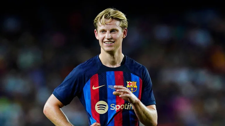 Ten Hagg lo vuole a United, ma Frankie de Jong è determinato per il suo futuro.