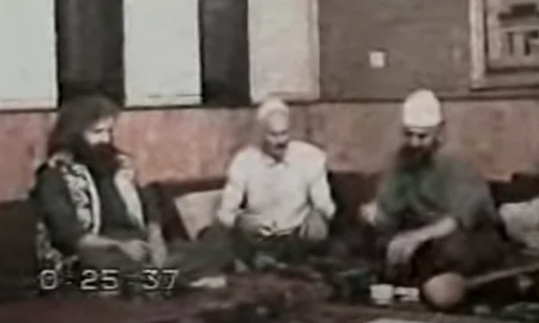 ¿Qué nos dice la inspiradora conversación de Hamez y Adem Yashhar en 1995?