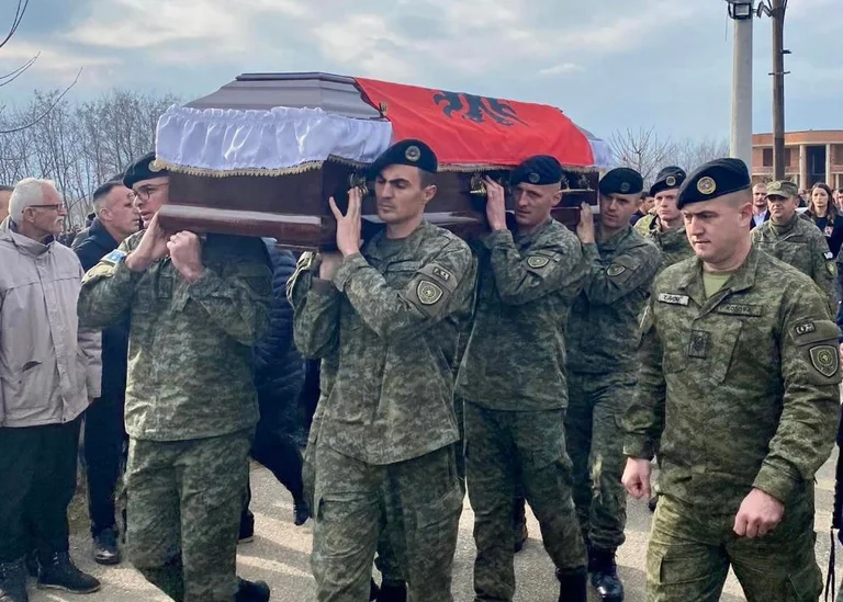 Ex-Kriegsgräber KLA, Agron Haradinaj