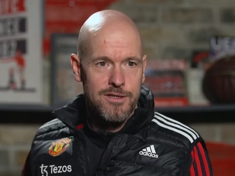 Ten Hag teme a Liverpool: La atmósfera en Anfield puede ser hostil