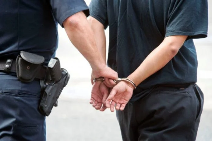 Suspect Arrested for Female Rape im Jahr