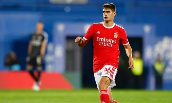 Le vrai Madrid veut Antonio Silva