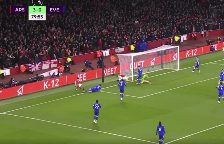 Fearful Arsenal Martinelli marca cuarto objetivo hacia Everton