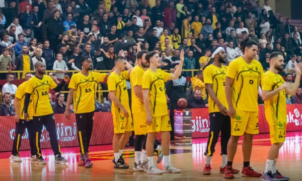 Bäume mit dem nächsten Sieg in der Balkan League