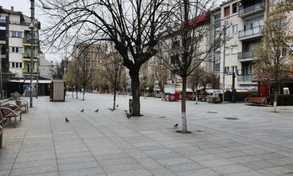 Pristina, 78 ans, trompée par des pages en ligne