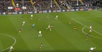 Was war das? Fulham Fußballspieler markiert Abendziel bei FA Cup