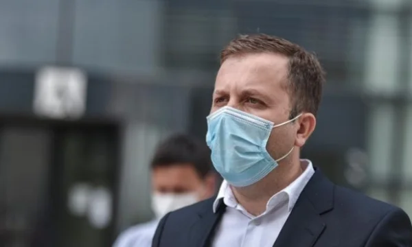 Demantohet zëvendësi i Albulena Haxhiut, s’do të takohet me “Grupin e Kumanovës”