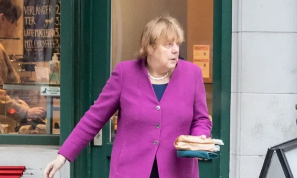 Merkel photographed buying in the neighborhood oven