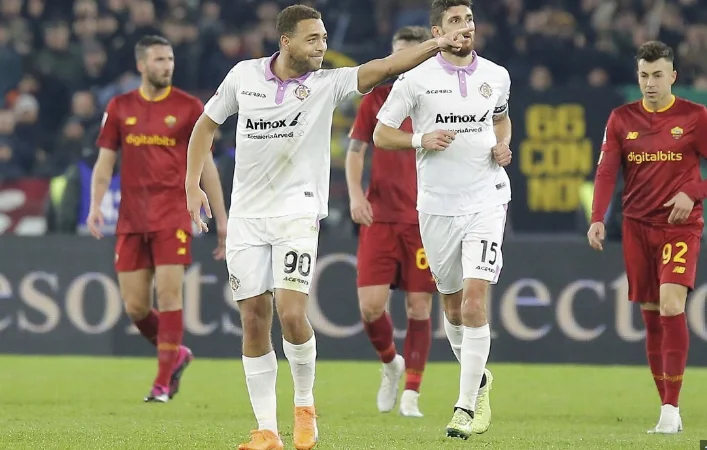 Official formations: Cremonese AS Roma