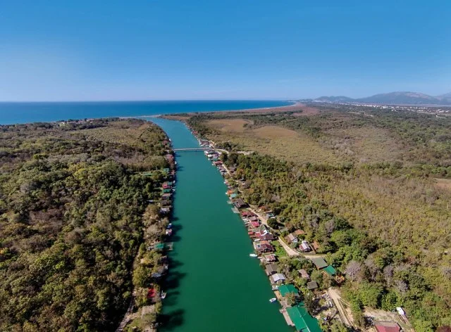 Albania, Montenegro firma un acuerdo para construir un puente sobre el río Bunne que conecta Ulcinj y Velipoljen
