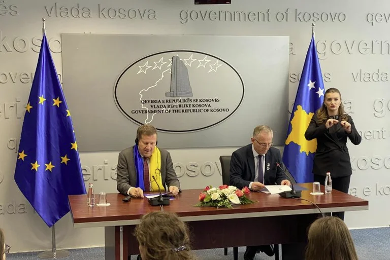 Bislimi: Respekt vor Kurti-Vucciq Treffen