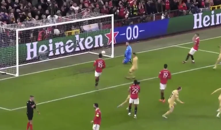 Lewandowx punit l'équipe Man United avec un but