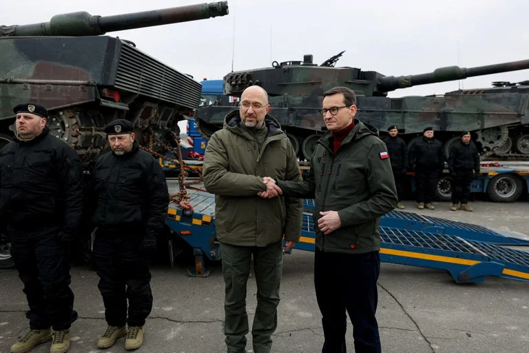 Fine dell'attesa: First Leopard 2 serbatoi arrivati in Ucraina