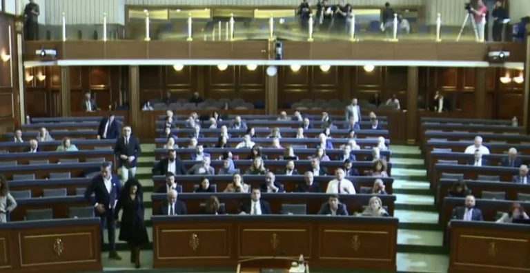 El Parlamento ratifica el acuerdo de circulación con los IDs con Bosnia