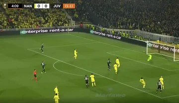 Außerhalb der Normalen dieses Ziel von Di Maria dreht jedes Gesetz der Physik, sehen, wie der Ball ging an das Tor