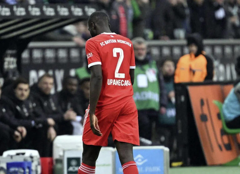 DFB Sportgericht lehnt Upamecano-Anhang für rote Karte ab
