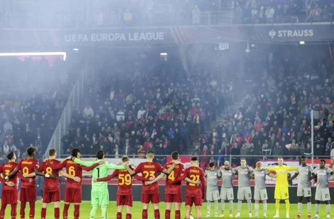 Official formations: AS Roma é Salzburg