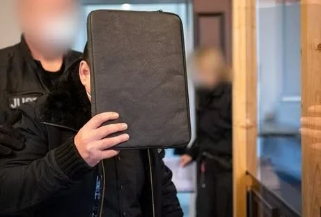 Germania: tiro con l'arco di 46 anni, pena di vita per due albanesi