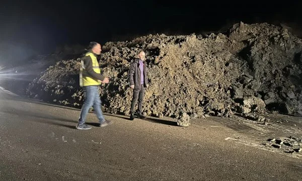 Land slides on the Ibrahim Rugova highway close the road segment from Suhareka to Prizren