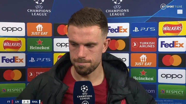 Henderson dit que c'est dur de parler maintenant.