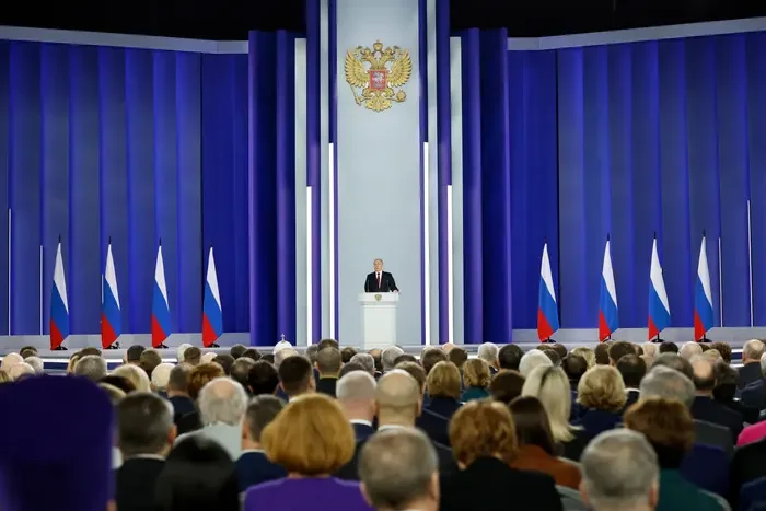 Poutine : L'Occident se punit de sanctions contre la Russie