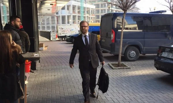 Der Fall Dehar beginnt Haki Abaz Interview mit Special Prosecution