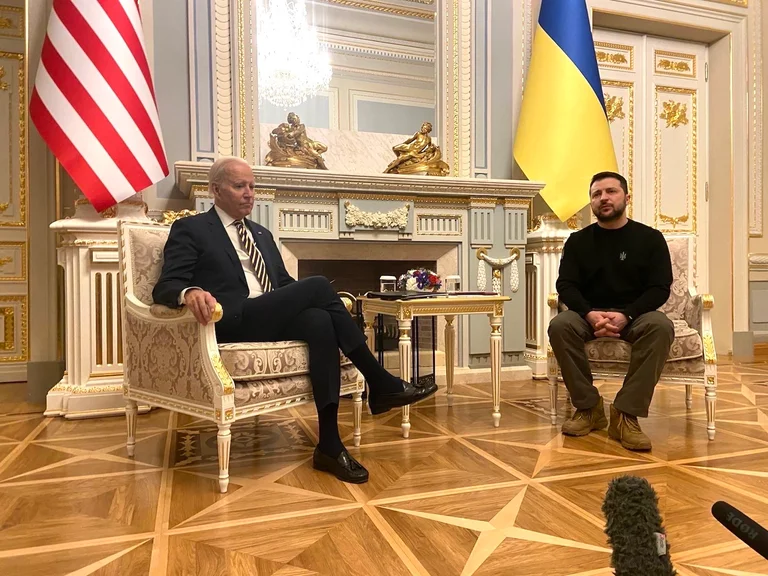 Zelensky declared after Beden's visit: A fruitful meeting, 2023, will be the year of our victory