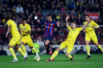 Barcelona glänzt weiterhin in La League, elusiv an der Spitze