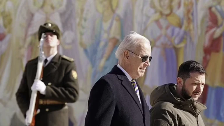 Biden surprises the world with a visit to Ukraine: The Most Interesting Moments in 10 Photos